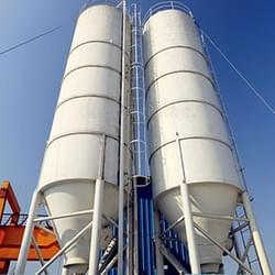 Portable detachable cement silo