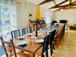 Grand Gîte Soleil Salle à manger pour 24 personnes Grand Gîte Soleil Salle à manger pour 24 personnes