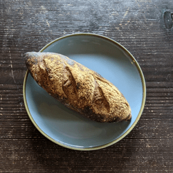 自家製酵母のバゲット 自家製酵母のバゲット