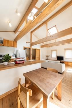 1Fキッチン側からリビング