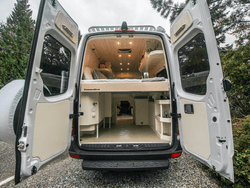 RV with its own cooling system RV with its own cooling system