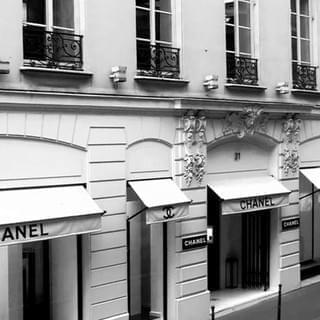 Qui fait la recherche utilisateur et la stratégie luxe Chanel Qui fait la recherche utilisateur et la stratégie luxe Chanel