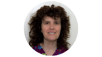 Fina Torrent Barnolas - Raquel Gordo Casares - Peluquera canina en la clínica veterinaria Albet de Vic Fina Torrent Barnolas - Raquel Gordo Casares - Peluquera canina en la clínica veterinaria Albet de Vic