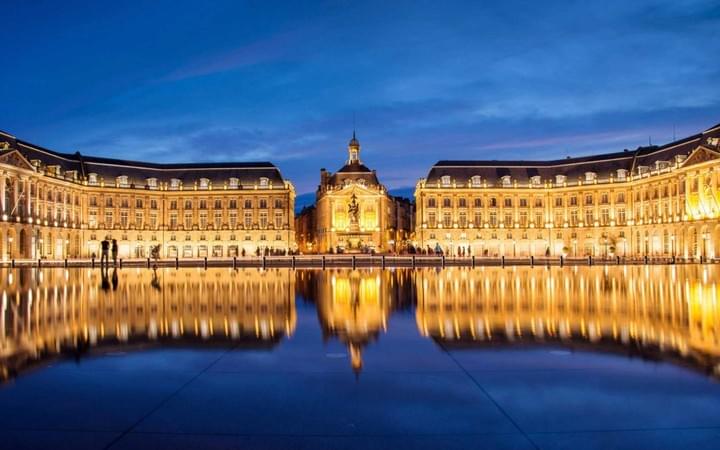 Place de la Bourse  Place Royale et Miroir d’eau  Place de la Comedie  Grand Theatre  Rue Sainte Catherine (the longest shopping street in Europe!)  Cours de l’Intendance (with shops such as Louis Vuitton)  Le Grand Hotel de Bordeaux (excellent for lunch outside and gastronomic cuisine at Le Pressoir d’Argent)  Cathedrale Saint Andre  Grosse Cloche de Bordeaux  Musee des Beaux Arts  Monument aux Girondins  Cite du Vin  Bar a Vin de la Maison  Notre Dame Church  Porte Caihau  Basilique Saint Michel  Musee d’Aquitaine Place de la Bourse  Place Royale et Miroir d’eau  Place de la Comedie  Grand Theatre  Rue Sainte Catherine (the longest shopping street in Europe!)  Cours de l’Intendance (with shops such as Louis Vuitton)  Le Grand Hotel de Bordeaux (excellent for lunch outside and gastronomic cuisine at Le Pressoir d’Argent)  Cathedrale Saint Andre  Grosse Cloche de Bordeaux  Musee des Beaux Arts  Monument aux Girondins  Cite du Vin  Bar a Vin de la Maison  Notre Dame Church  Porte Caihau  Basilique Saint Michel  Musee d’Aquitaine