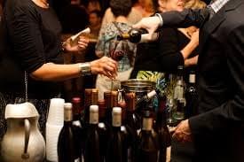 Il existe de nombreuses possibilités de dégustation de vins dans la région, les plus remarquables étant: Buzet-sur-Baïse - Les Vignerons de Buzet Duras - Domaine de Durand Marmande - Cave du Marmadais Il existe de nombreuses possibilités de dégustation de vins dans la région, les plus remarquables étant: Buzet-sur-Baïse - Les Vignerons de Buzet Duras - Domaine de Durand Marmande - Cave du Marmadais