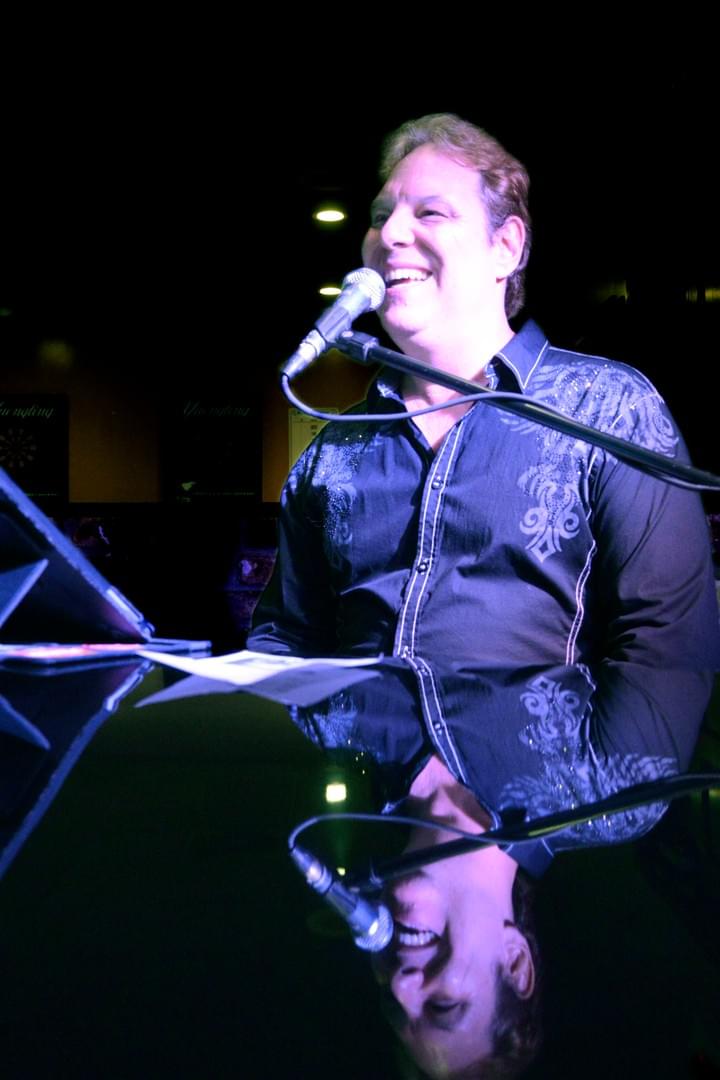 Brian Mullin is DJ-NYC Brian Mullin is DJ-NYC