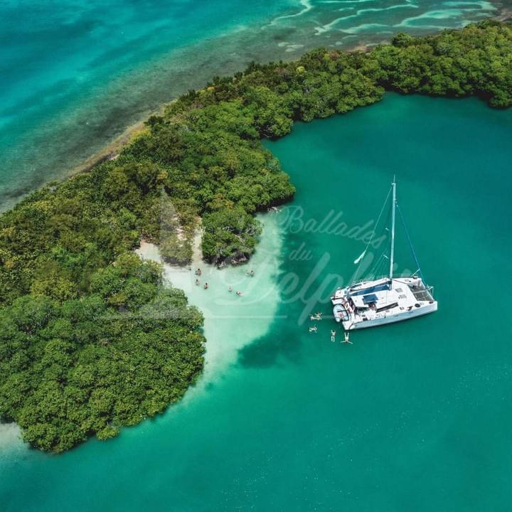 book-a-catamaran-excursion-in-martinique book-a-catamaran-excursion-in-martinique