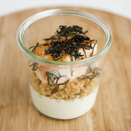 Exemple de plat que vous pourriez trouver chez FRESKOA :  Truite de Banka, céleri et feuille de nori Exemple de plat que vous pourriez trouver chez FRESKOA :  Truite de Banka, céleri et feuille de nori