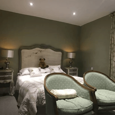 Family rooms, lake district water views Family rooms, lake district water views