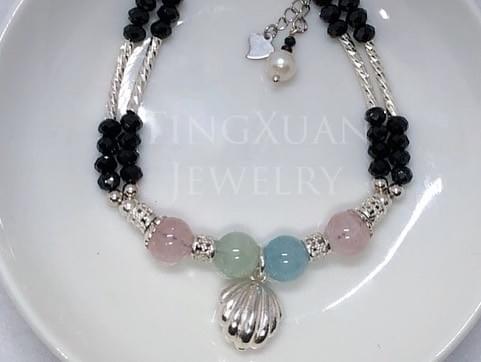 作品經由設計師精心設計構思與手工製作,礦寶石的搭配有特殊意義與作用。--TingXuan Jewelry 作品經由設計師精心設計構思與手工製作,礦寶石的搭配有特殊意義與作用。--TingXuan Jewelry