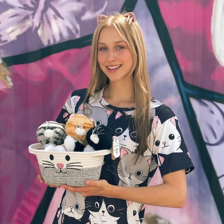 Kitty Cat Party Character Performer Kids Birthday Party in Edmonton Kitty Cat Party Character Performer Kids Birthday Party in Edmonton