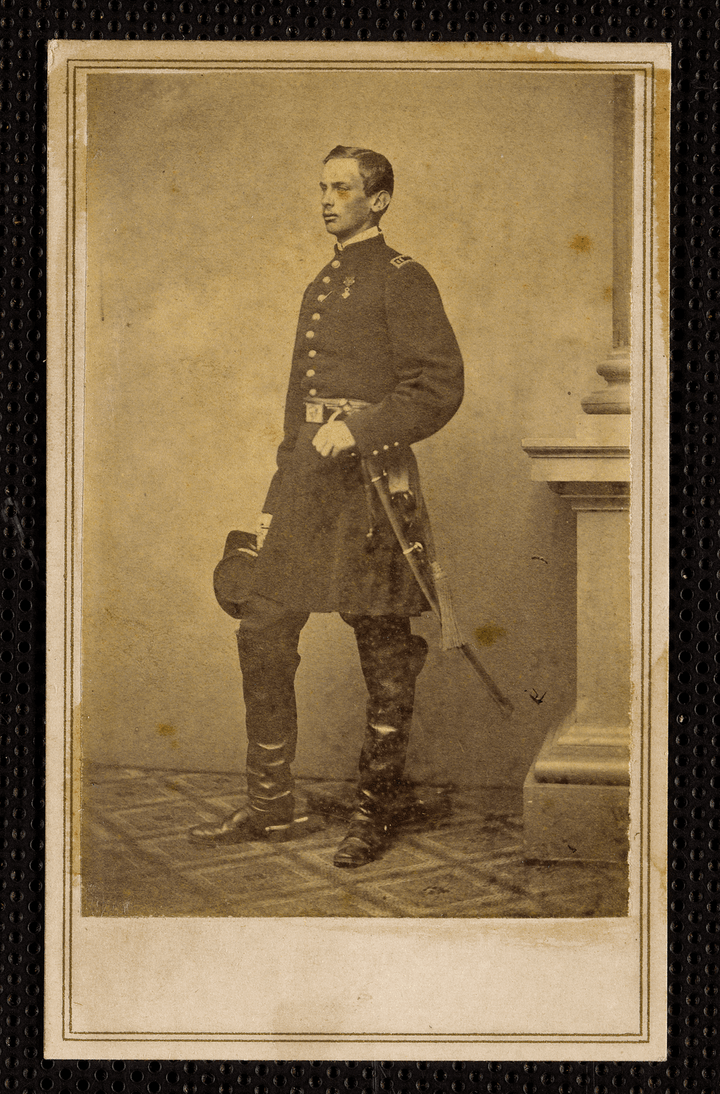 1 épreuve photographique : carte de visite, papier albuminé ; 8,5 x 5,5 centimètres 1 épreuve photographique : carte de visite, papier albuminé ; 8,5 x 5,5 centimètres