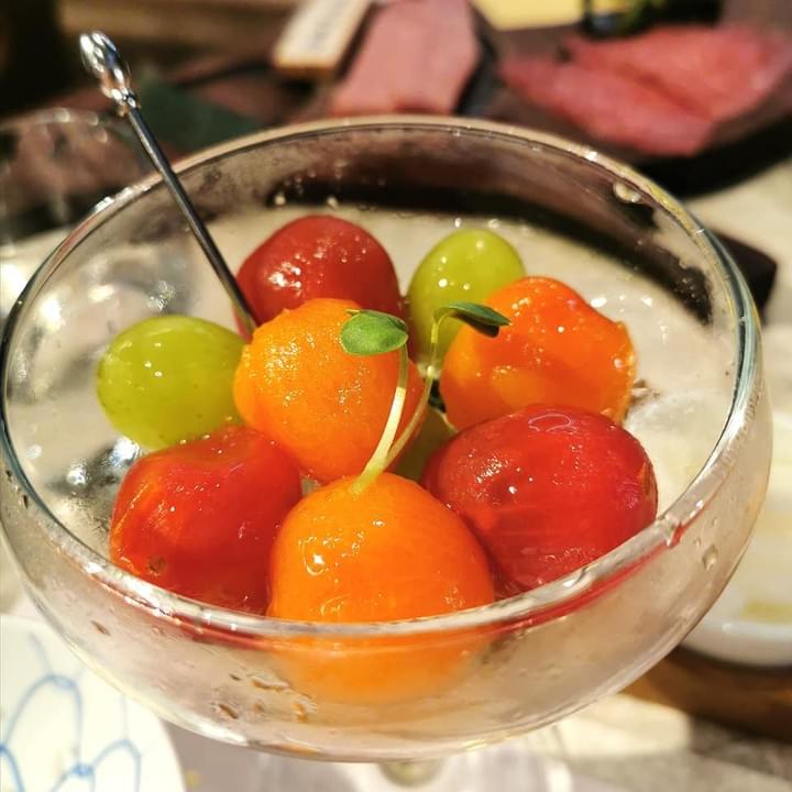 2021年台北最強環保輕燒肉,現正推出美味燒肉台北外帶外送中及全台宅配,裡面有非常新鮮多樣的食材,頂級牛肉、好吃豬肉和雞肉、還有超級新鮮的海鮮,還有多種蔬菜,讓您均衡飲食,食材都己經幫您處理好,送到就直接享用,精美的大理石紋包裝,讓您們疫情在家慶祝也充滿儀式感,包裝講求環保材質及可重覆使用,讓您減少垃圾又享用到健康美味的燒肉。 台北燒肉推薦、台北最強健康環保輕燒肉燒烤、父親節與母親節首選健康餐廳、生日大餐、同事聚餐給你們滿滿的歡樂,單點套餐、代烤桌邊服務,讓您享受到頂級燒肉的美味,健康、無煙、美味、環保絕對值得您來體驗。  2021年台北最強環保輕燒肉,現正推出美味燒肉台北外帶外送中及全台宅配,裡面有非常新鮮多樣的食材,頂級牛肉、好吃豬肉和雞肉、還有超級新鮮的海鮮,還有多種蔬菜,讓您均衡飲食,食材都己經幫您處理好,送到就直接享用,精美的大理石紋包裝,讓您們疫情在家慶祝也充滿儀式感,包裝講求環保材質及可重覆使用,讓您減少垃圾又享用到健康美味的燒肉。 台北燒肉推薦、台北最強健康環保輕燒肉燒烤、父親節與母親節首選健康餐廳、生日大餐、同事聚餐給你們滿滿的歡樂,單點套餐、代烤桌邊服務,讓您享受到頂級燒肉的美味,健康、無煙、美味、環保絕對值得您來體驗。