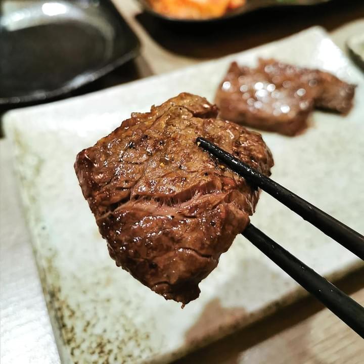 2021年台北最強環保輕燒肉,現正推出美味燒肉台北外帶外送中及全台宅配,裡面有非常新鮮多樣的食材,頂級牛肉、好吃豬肉和雞肉、還有超級新鮮的海鮮,還有多種蔬菜,讓您均衡飲食,食材都己經幫您處理好,送到就直接享用,精美的大理石紋包裝,讓您們疫情在家慶祝也充滿儀式感,包裝講求環保材質及可重覆使用,讓您減少垃圾又享用到健康美味的燒肉。 台北燒肉推薦、台北最強健康環保輕燒肉燒烤、父親節與母親節首選健康餐廳、生日大餐、同事聚餐給你們滿滿的歡樂,單點套餐、代烤桌邊服務,讓您享受到頂級燒肉的美味,健康、無煙、美味、環保絕對值得您來體驗。  2021年台北最強環保輕燒肉,現正推出美味燒肉台北外帶外送中及全台宅配,裡面有非常新鮮多樣的食材,頂級牛肉、好吃豬肉和雞肉、還有超級新鮮的海鮮,還有多種蔬菜,讓您均衡飲食,食材都己經幫您處理好,送到就直接享用,精美的大理石紋包裝,讓您們疫情在家慶祝也充滿儀式感,包裝講求環保材質及可重覆使用,讓您減少垃圾又享用到健康美味的燒肉。 台北燒肉推薦、台北最強健康環保輕燒肉燒烤、父親節與母親節首選健康餐廳、生日大餐、同事聚餐給你們滿滿的歡樂,單點套餐、代烤桌邊服務,讓您享受到頂級燒肉的美味,健康、無煙、美味、環保絕對值得您來體驗。