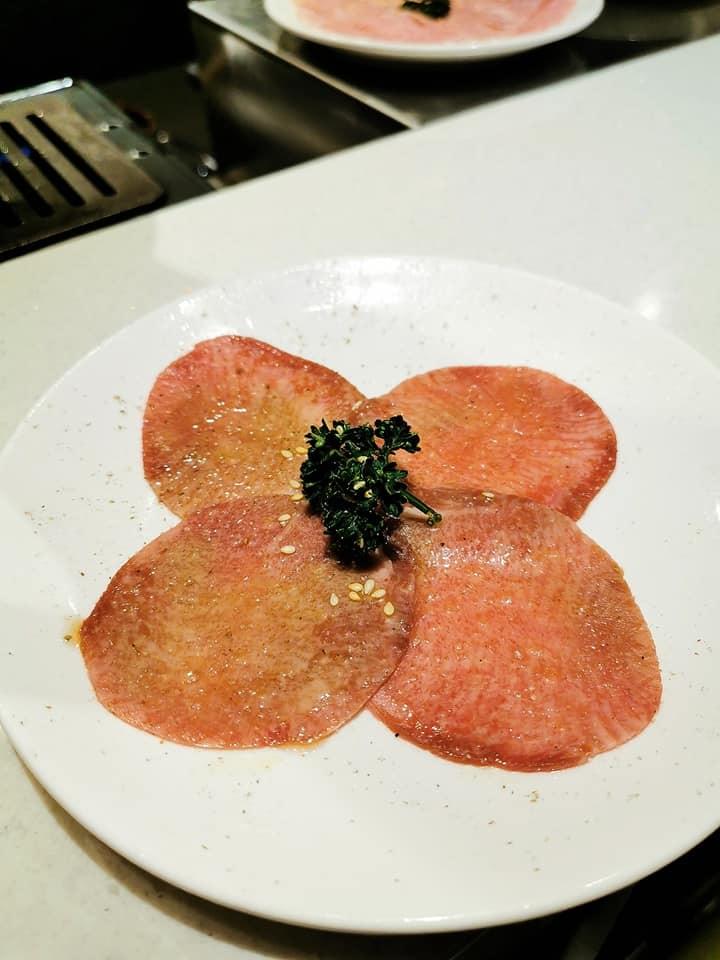 2021年台北最強環保輕燒肉,現正推出美味燒肉台北外帶外送中及全台宅配,裡面有非常新鮮多樣的食材,頂級牛肉、好吃豬肉和雞肉、還有超級新鮮的海鮮,還有多種蔬菜,讓您均衡飲食,食材都己經幫您處理好,送到就直接享用,精美的大理石紋包裝,讓您們疫情在家慶祝也充滿儀式感,包裝講求環保材質及可重覆使用,讓您減少垃圾又享用到健康美味的燒肉。 台北燒肉推薦、台北最強健康環保輕燒肉燒烤、父親節與母親節首選健康餐廳、生日大餐、同事聚餐給你們滿滿的歡樂,單點套餐、代烤桌邊服務,讓您享受到頂級燒肉的美味,健康、無煙、美味、環保絕對值得您來體驗。  2021年台北最強環保輕燒肉,現正推出美味燒肉台北外帶外送中及全台宅配,裡面有非常新鮮多樣的食材,頂級牛肉、好吃豬肉和雞肉、還有超級新鮮的海鮮,還有多種蔬菜,讓您均衡飲食,食材都己經幫您處理好,送到就直接享用,精美的大理石紋包裝,讓您們疫情在家慶祝也充滿儀式感,包裝講求環保材質及可重覆使用,讓您減少垃圾又享用到健康美味的燒肉。 台北燒肉推薦、台北最強健康環保輕燒肉燒烤、父親節與母親節首選健康餐廳、生日大餐、同事聚餐給你們滿滿的歡樂,單點套餐、代烤桌邊服務,讓您享受到頂級燒肉的美味,健康、無煙、美味、環保絕對值得您來體驗。