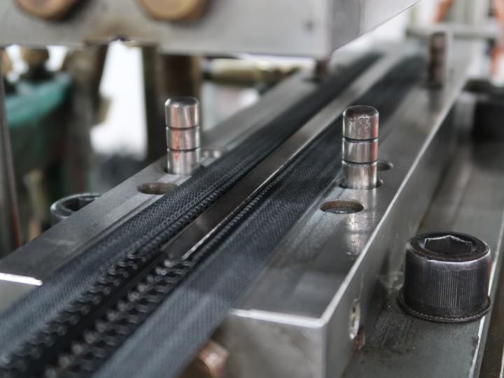 made in Taiwan, zipper machine, injection machine made in Taiwan, zipper machine, injection machine