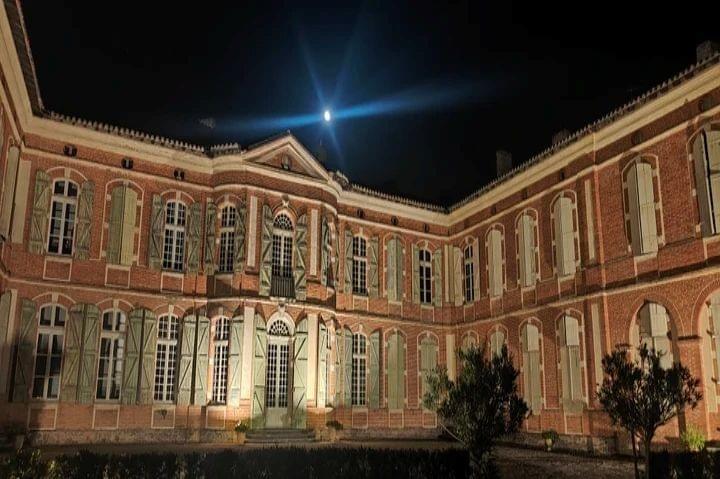 Château de Flaugergues, situé à Montpellier dans l'Hérault. Château de Flaugergues, situé à Montpellier dans l'Hérault.