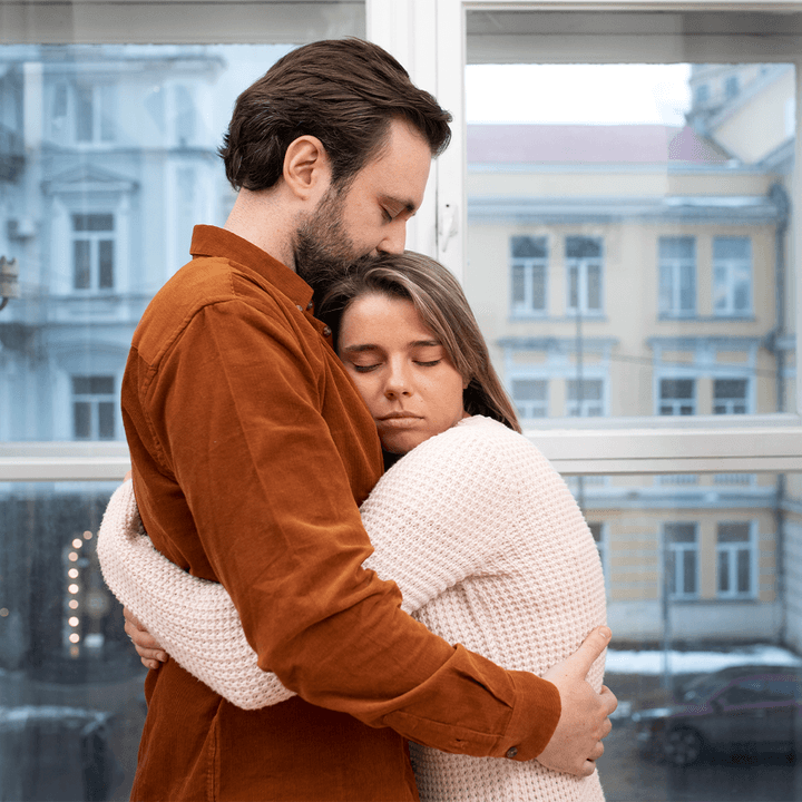 風雨中的愛:如何讓壓力成為親密關係的助力_從心理學中的雙人正向因應理論,看伴侶如何在困難中更靠近 | 關係經營 | 覓井文化 風雨中的愛:如何讓壓力成為親密關係的助力_從心理學中的雙人正向因應理論,看伴侶如何在困難中更靠近 | 關係經營 | 覓井文化