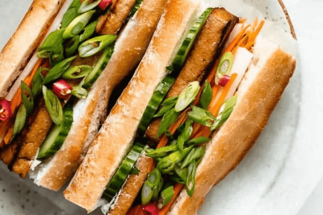 Des sandwichs délicieux avec des formules midi Des sandwichs délicieux avec des formules midi