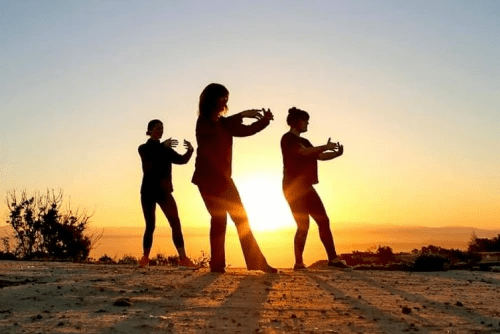 Qigong classes with Hellen Kang Griffith - 3rd generation acupuncturist, Qigong Teacher, Reiki and Bio-energy practitioner, and Clinical Hypnotherapist Qigong classes with Hellen Kang Griffith - 3rd generation acupuncturist, Qigong Teacher, Reiki and Bio-energy practitioner, and Clinical Hypnotherapist