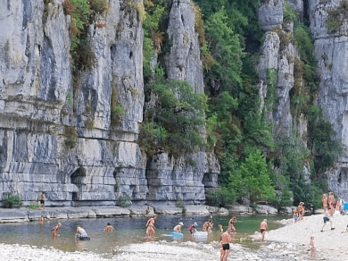 La rivière Beaume Ardeche France La rivière Beaume Ardeche France