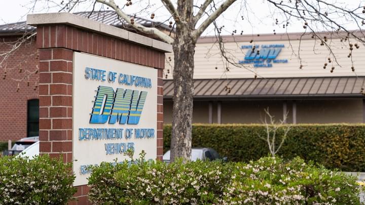 https://www.dmv.ca.gov/portal/es/vehicle-registration/ https://www.dmv.ca.gov/portal/es/vehicle-registration/