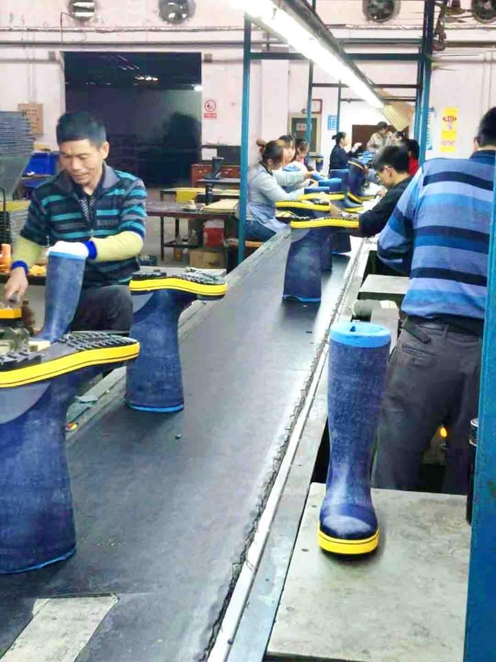 wellington boot manufacturing procedure sole putting wellington boot manufacturing procedure sole putting