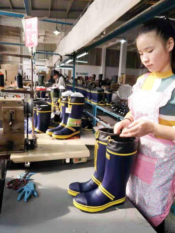 Absolutewelly rubber boots production line 4 quality checking Absolutewelly rubber boots production line 4 quality checking