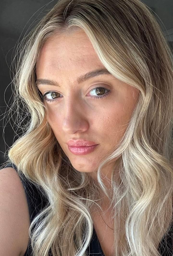 BOOK KAYLEIGH BOOK KAYLEIGH