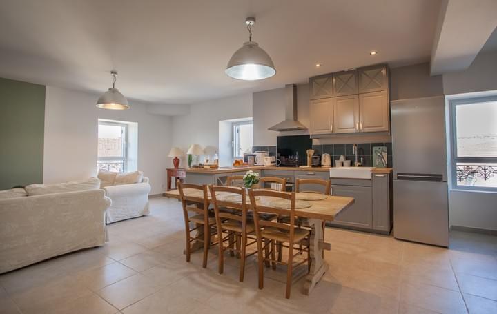 meublés lodges 6 p décoration maison de campagne Ruoms meublés lodges 6 p décoration maison de campagne Ruoms