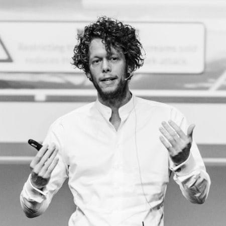 Dr. Alexander Ellert Dr. Alexander Ellert