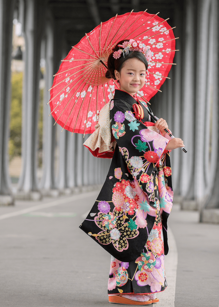 足袋から髪飾り、草履バックまで、全てレンタルに含まれますので、ご準備なしでOK!! 丸ごとお任せください!! ☆レンタル着付 150€ ☆レンタル着付+ヘアメイク 200€ ☆撮影 250€ きものなごみパリ パリ 着物 きもの paris kimono 七五三 着付け ロンドン ベルリン カンヌ マルセイユ ニース ナント ローマ ミラノ フィレンツェ ベネチア オスロ ヘルシンキ プラハ エディンバラ イスタンブール ブダペス ストラスブール トゥールーズ ボルドー リール レンヌ ジュネーブ ウィーン ロンドン ブリュッセル デュッセルドルフ リヨン ナント プロヴァンス 南フランス 南仏 カンヌ エクスアンプロヴァンス マルセイユ ニース 足袋から髪飾り、草履バックまで、全てレンタルに含まれますので、ご準備なしでOK!! 丸ごとお任せください!! ☆レンタル着付 150€ ☆レンタル着付+ヘアメイク 200€ ☆撮影 250€ きものなごみパリ パリ 着物 きもの paris kimono 七五三 着付け ロンドン ベルリン カンヌ マルセイユ ニース ナント ローマ ミラノ フィレンツェ ベネチア オスロ ヘルシンキ プラハ エディンバラ イスタンブール ブダペス ストラスブール トゥールーズ ボルドー リール レンヌ ジュネーブ ウィーン ロンドン ブリュッセル デュッセルドルフ リヨン ナント プロヴァンス 南フランス 南仏 カンヌ エクスアンプロヴァンス マルセイユ ニース