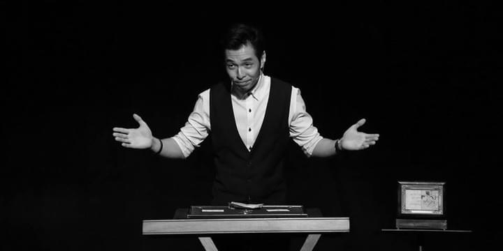Jasper magician performing award winning close up magic act at Magic Warehouse Jasper magician performing award winning close up magic act at Magic Warehouse