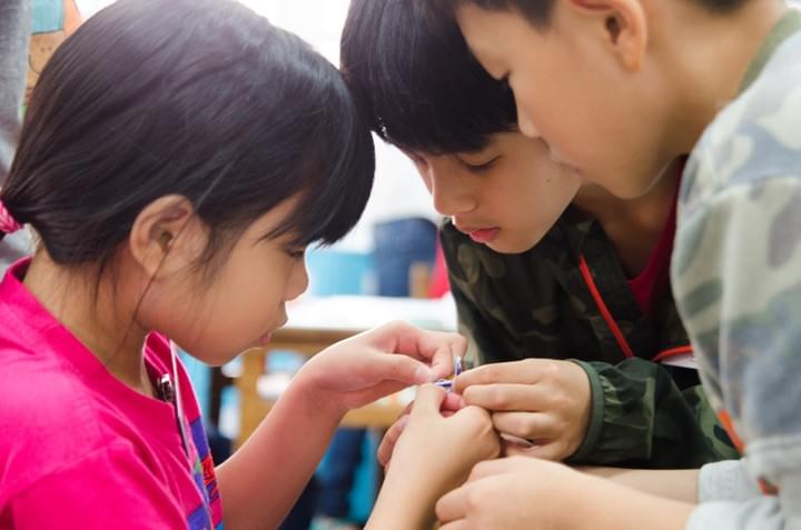 笑容滿滿且笑聲不斷 笑容滿滿且笑聲不斷