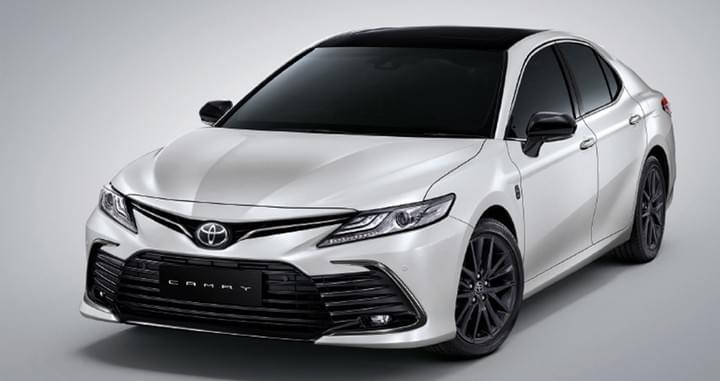 曼谷機場接送白色轎車Toyota Camry 曼谷機場接送白色轎車Toyota Camry