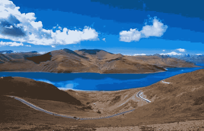 チベット仏教3大聖湖のひとつトルコ石の湖・ヤムドク湖 チベット仏教3大聖湖のひとつトルコ石の湖・ヤムドク湖