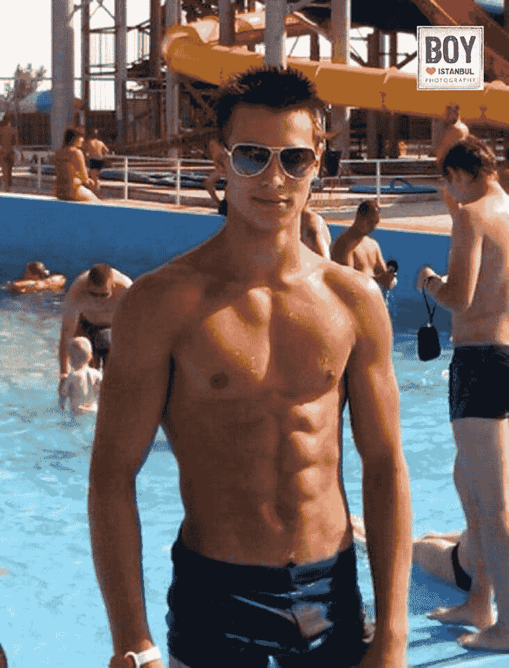 Hot Gay Blowjob At The Park