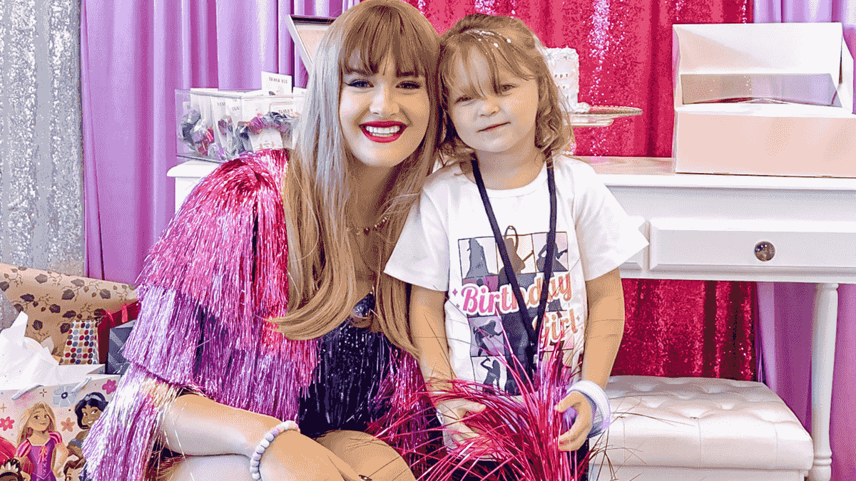 Taylor Swift Swiftie K-Pop Star Rumi Birthday Party Package Kids Parties Edmonton Special Event Entertainment Taylor Swift Swiftie K-Pop Star Rumi Birthday Party Package Kids Parties Edmonton Special Event Entertainment