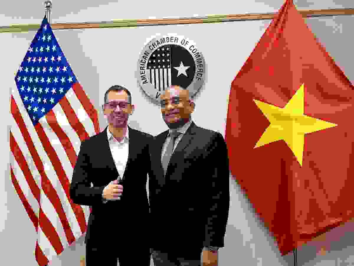 Alexander Parini hosting a guest speaker at an AmCham Vietnam Education & Training Committee meeting. Alexander Parini hosting a guest speaker at an AmCham Vietnam Education & Training Committee meeting.