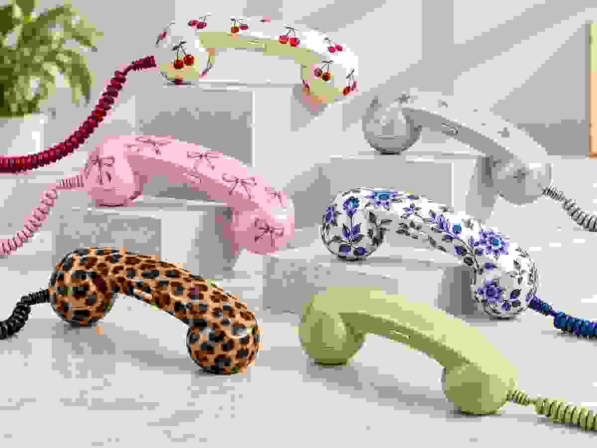 Custom retro phone handset OEM ODM options including colors, patterns, logos, connectors, cable specifications and private-label packaging for B2B projects. Custom retro phone handset OEM ODM options including colors, patterns, logos, connectors, cable specifications and private-label packaging for B2B projects.