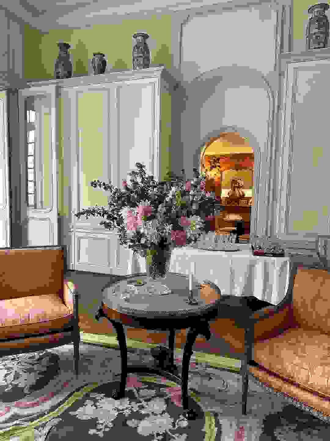 We specialize in creating breathtaking wedding decorations that reflect your unique love story and style. Wedding Decorations What We Offer Flower and green plant delivery, wedding decorations, and brand events. We specialize in creating breathtaking wedding decorations that reflect your unique love story and style. Wedding Decorations What We Offer Flower and green plant delivery, wedding decorations, and brand events.