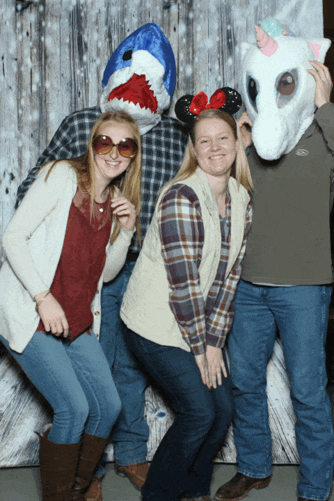 The Magic Selfie Mirror Photo Booth The Magic Selfie Mirror Photo Booth