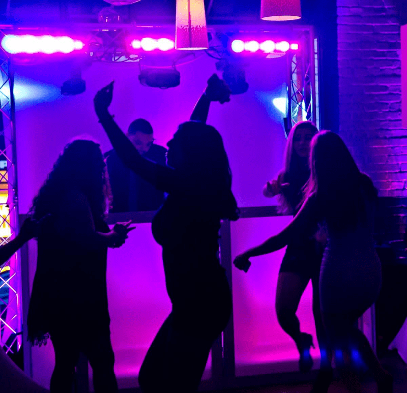 Experience dynamic intelligent dance floor lighting effects that synchronize with music, creating an immersive and vibrant atmosphere for your event. For a visual demonstration, you can watch the following video: Experience dynamic intelligent dance floor lighting effects that synchronize with music, creating an immersive and vibrant atmosphere for your event. For a visual demonstration, you can watch the following video: