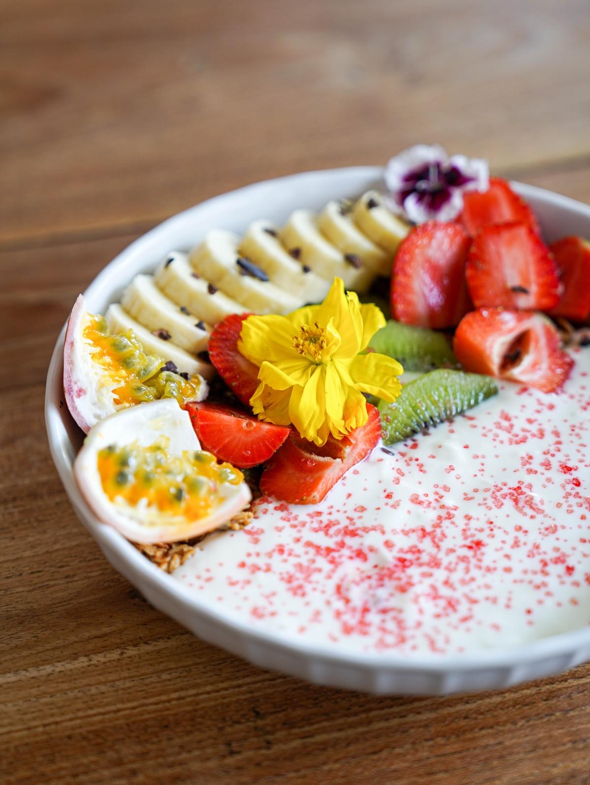 the common breakfast menu toasted quinoa muesly the common breakfast menu toasted quinoa muesly