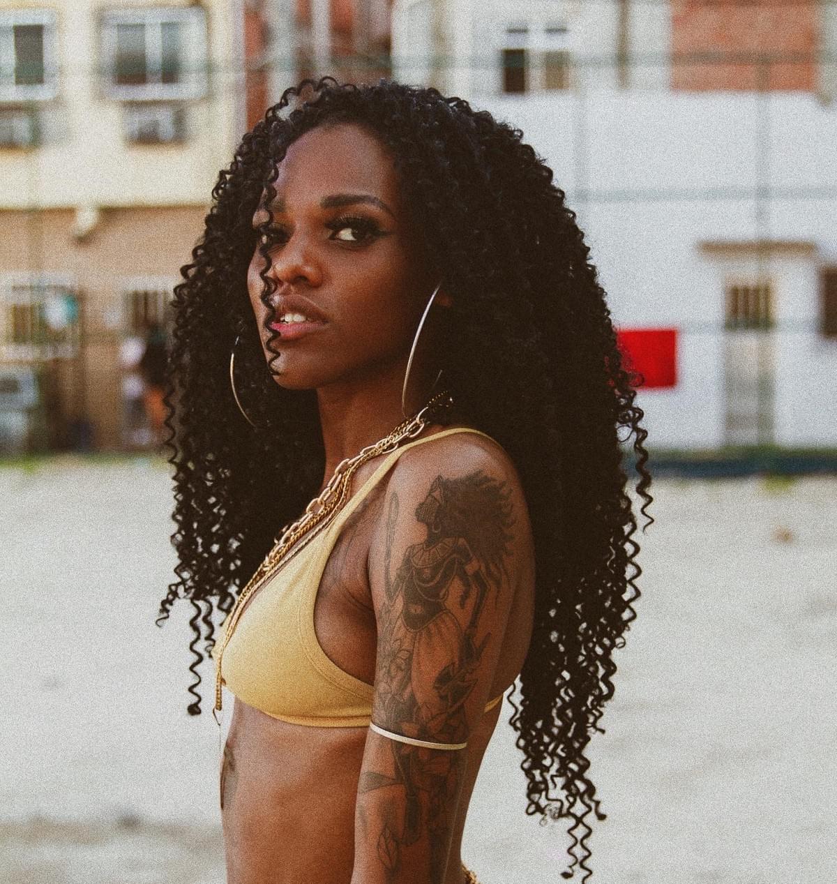 ikinya - Brazilian Singer Songwriter ikinya - Brazilian Singer Songwriter