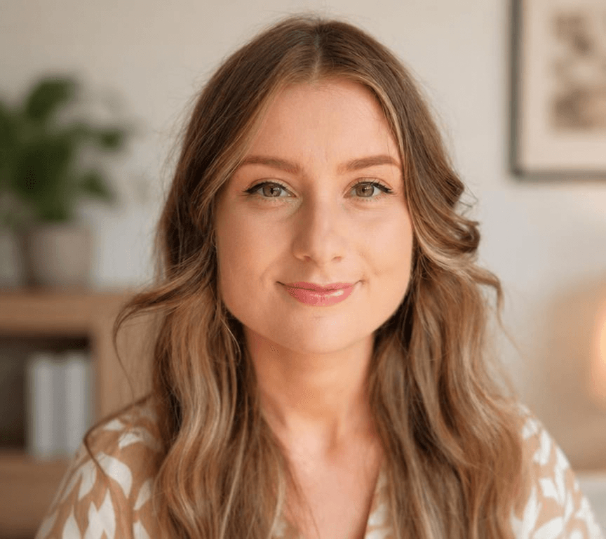 Sophie Dobbs Play Therapist at - NorthStar Counselling & Therapy Sophie Dobbs Play Therapist at - NorthStar Counselling & Therapy