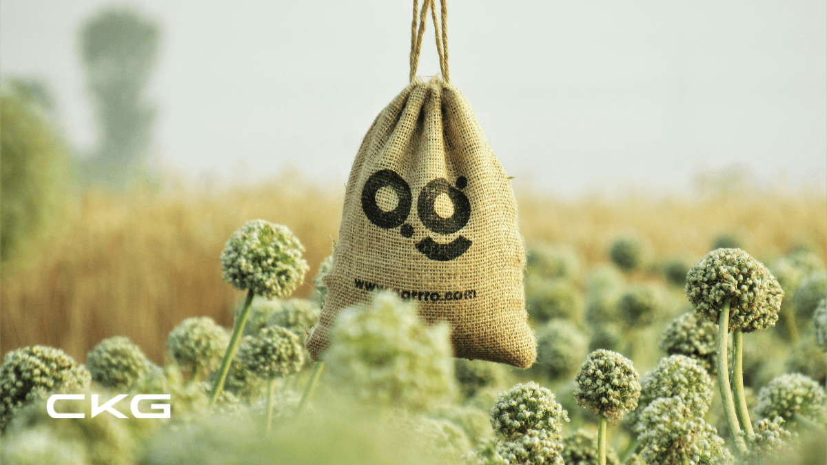 Dust bags are more complicated to make. But how many of us reuse them? Dust bags are more complicated to make. But how many of us reuse them?