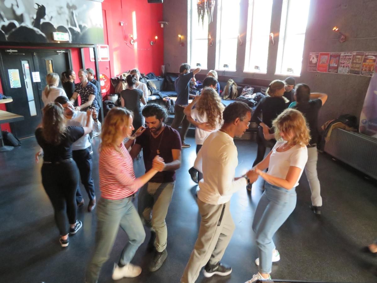 Groepslessen Cubaanse salsa @ Volta Groepslessen Cubaanse salsa @ Volta