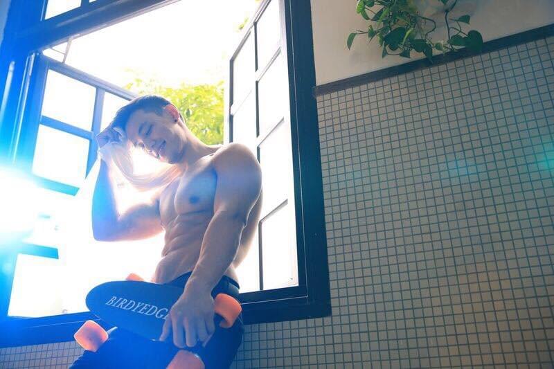 四輪滑板車 四輪滑板車