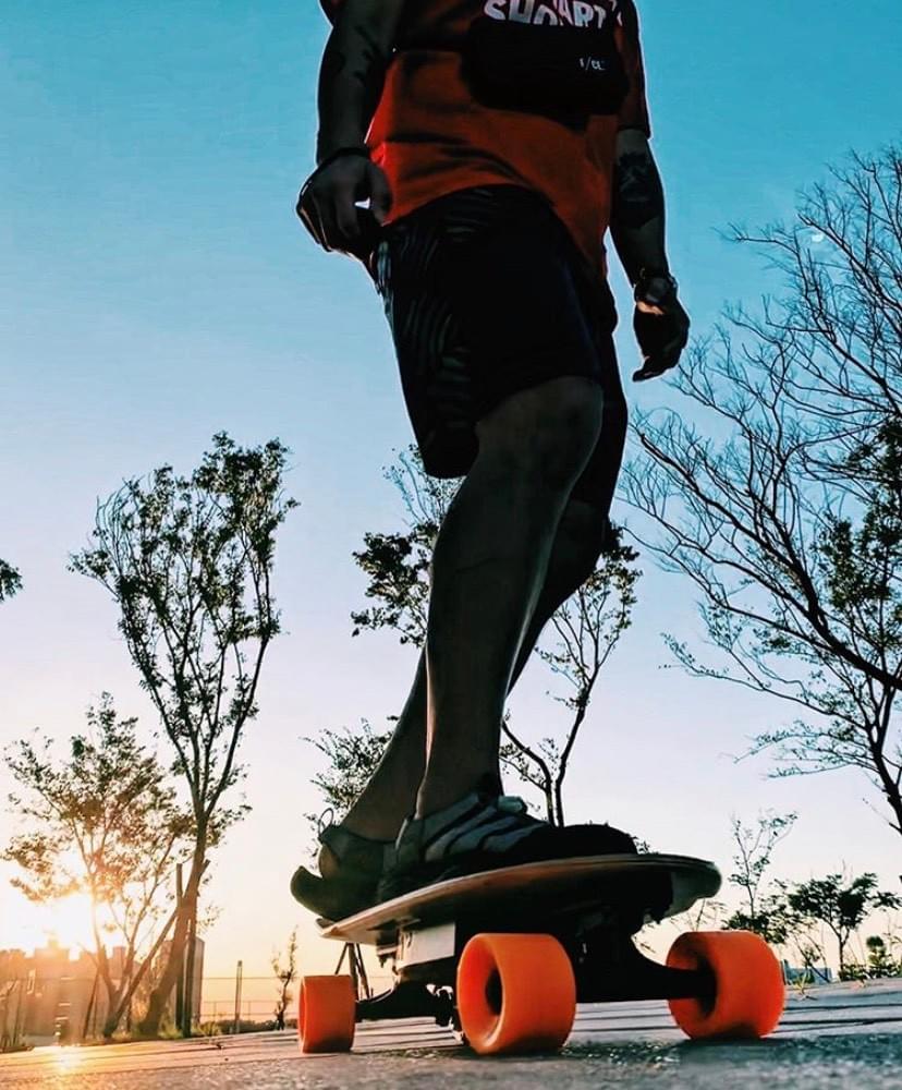 雙輪滑板車,電動滑板,電動滑板車,電動腳踏車,電動滑板專賣,電動滑板推薦,台灣電動滑板,電動滑板改裝,滑板,滑板車,ELOS電動滑板,滑板實體店,台灣電動滑板車,電動腳踏車推薦,腳踏車,溜滑板,電動滑板車推薦,台灣電動滑板車 雙輪滑板車,電動滑板,電動滑板車,電動腳踏車,電動滑板專賣,電動滑板推薦,台灣電動滑板,電動滑板改裝,滑板,滑板車,ELOS電動滑板,滑板實體店,台灣電動滑板車,電動腳踏車推薦,腳踏車,溜滑板,電動滑板車推薦,台灣電動滑板車